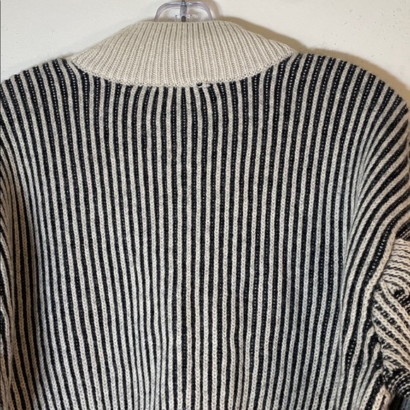 Boho & Other Stories Contrast Knit Sweater - Wool Blend. Small - Picture 13 of 15